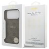 Opakowanie etui GUESS z widocznym logo i wzorem 4G, przeznaczone do Apple iPhone 17 Pro Max, w kolorze brązowym, z funkcją MagSafe. Na opakowaniu znajduje się napis "NEVER STOP DREAMING!! Paul Marciano" oraz ikony przedstawiające cechy produktu.
