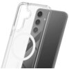 Przezroczyste etui na telefon z okrągłym wzorem, widoczne na tle smartfona z trzema obiektywami aparatu. Produkt to "Etui 3MK Hardy LiqForce MagCase do Samsung Galaxy S25 FE Przezroczysty".