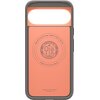 Szare etui z pomarańczowym wnętrzem, na którym widnieje okrągły wzór z tekstem: "Magnetic Case for Google - MagFit - Patent 11/866,233" oraz "Spigen Inc in Irvine California". Na dole znajduje się napis "Magnetic Case for Google" oraz "www.spigen.com".