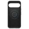 Czarne etui z dużym otworem na aparat, na którym widnieje okrągły wzór z napisem: "Magnetic Case for Google - MagFit - Patent 11-3883213" oraz "Spigen Inc in Irvine California". W środku wzoru znajdują się symbole i napis "AUTOID TBI V5" oraz logo "spigen