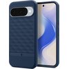 Ciemnoniebieskie etui z geometrycznym wzorem na tylnej części, przeznaczone do telefonu Google Pixel 10/10 Pro, z widocznym logo producenta. Obok etui znajduje się telefon z wyświetlaczem pokazującym abstrakcyjny, niebiesko-biały wzór.