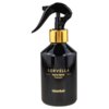 Czarna butelka z rozpylaczem i złotym akcentem, na której widnieje napis: "SORVELLA Home Spray Premium Istanbul".