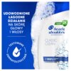 Na zdjęciu widoczna jest butelka szamponu z napisem "head & shoulders ANTI-DANDRUFF SHAMPOO CLASSIC CLEAN" oraz grafika z bąbelkami. Po lewej stronie znajduje się tekst: "UDOWODNIONE ŁAGODNE DZIAŁANIE NA SKÓRĘ GŁOWY I WŁOSY" oraz "TESTOWANE DERMATOLOGICZN