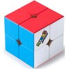 Kwadratowa kostka Rubika 2x2 z kolorowymi ściankami: czerwoną, niebieską i białą. Na jednej z białych ścianek znajduje się logo z napisem "RUBIK'S SPEED".