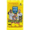 Żółte opakowanie kart kolekcjonerskich z napisem "FIFA 365" oraz "2026", zawierające grafikę trzech piłkarzy. Na opakowaniu widnieje również logo "PANINI" oraz napis "ADRENALYN XL" i "PLAY ONLINE: adrenalynpf365.com".