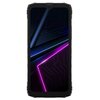 Czarny smartfon z wyświetlaczem prezentującym abstrakcyjną grafikę z neonowymi liniami w kolorach niebieskim i fioletowym na ciemnym tle. Obudowa urządzenia ma wyraźnie zaznaczone narożniki, co sugeruje wzmocnioną konstrukcję.