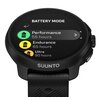 Czarny smartwatch z widocznym ekranem, na którym wyświetlany jest tryb baterii z trzema opcjami: "Performance 55 hours", "Endurance 65 hours" i "Ultra 90 hours". Na obudowie zegarka widnieje logo "SUUNTO".