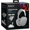 Opakowanie słuchawek bezprzewodowych nausznych w kolorze szarym z napisem "defender FREEMOTION B645 Wireless stereo headset". Na opakowaniu widoczne są informacje: "Up to 30 hours", "MicroSD card slot", "Built-in microphone", "Audio cable included", oraz 