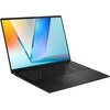 Laptop z dużym ekranem OLED wyświetlającym kolorowy gradient, z widocznym napisem "ASUS VIVOBOOK" na środku. Klawiatura jest pełnowymiarowa, a obudowa ma ciemny kolor.