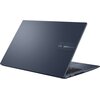 Na zdjęciu widoczny jest laptop w ciemnym kolorze z logo "ASUS Vivobook" na obudowie. Laptop jest częściowo otwarty, ukazując klawiaturę i porty po bokach.