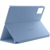 Niebieskie etui na tablet z widocznym wytłoczonym napisem "Lenovo" oraz wycięciem na aparat. Etui jest ustawione w pozycji stojącej, umożliwiającej podparcie tabletu.