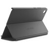 Szare etui na tablet w formie stojaka, z widocznym wytłoczonym napisem "Lenovo" na tylnej części. Etui ma otwór na aparat i przyciski na krawędzi.