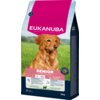 Opakowanie karmy dla psa marki EUKANUBA, przeznaczonej dla starszych psów dużych ras, o smaku jagnięciny, w opakowaniu 12 kg. Na opakowaniu widoczny jest wizerunek psa na tle zielonej trawy oraz napisy: "SENIOR", "25-40 KG", ">40 KG", "RICH IN LAMB & RICE