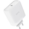 Biały zasilacz do laptopa z napisem "Trust" na obudowie, wyposażony w port USB-C i wtyczkę do gniazdka elektrycznego. Produkt ma nowoczesny, minimalistyczny design.