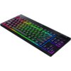 Na zdjęciu znajduje się klawiatura mechaniczna z podświetleniem RGB, z widocznymi klawiszami o niskim profilu. Na obudowie klawiatury widnieje logo producenta.