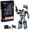 Pudełko i zbudowany model LEGO przedstawiają postać Soundwave z serii Transformers, z widocznym logo Decepticon na klatce piersiowej. Na pudełku znajduje się napis "TRANSFORMERS SOUNDWAVE", a poniżej ostrzeżenie o zagrożeniu połknięciem baterii, z logo LE