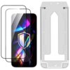 Na zdjęciu znajduje się szkło hartowane 3MK Hardy Hardura 9H do Apple iPhone 16 Pro/17, obok którego widoczny jest telefon z kolorowym, abstrakcyjnym wzorem na ekranie oraz symbol tarczy. Obok telefonu znajduje się szablon montażowy w jasnym kolorze.