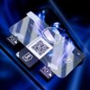 Na zdjęciu widoczne są dwie sztuki szkła hybrydowego z logo "3mk" oraz kodem QR prowadzącym do tutoriala na stronie "tutorial.3mk.pl/hardy-fusion". Tło jest w odcieniach niebieskiego z dynamicznymi wzorami, a na szkłach znajdują się ikony i napisy, w tym 