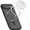 Czarne, matowe etui na telefon z widocznym okrągłym wzorem na plecach, obok którego znajduje się biały, okrągły dysk z kablem. Na etui widać logo w kształcie jabłka.