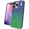 Etui na telefon w kolorze przechodzącym od fioletu do zieleni, z widocznym okrągłym wzorem, obok smartfona z kolorowym ekranem. Na etui znajdują się wycięcia na aparat i przyciski.