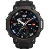 Czarny smartwatch z okrągłym wyświetlaczem, na którym widoczne są wskazówki zegara, cyfry, data "THU 08", temperatura "26°C", prędkość wiatru "18 KM/H", oraz wskaźnik "BIOCHARGE 58". Na obudowie znajdują się oznaczenia kierunków geograficznych i przyciski