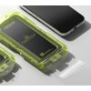 Na zdjęciu widoczne jest szkło hartowane w zielonej ramce z napisem "RINGKE EASY SLIDE TEMPERED GLASS" oraz instrukcją instalacji i kodem QR. Obok znajduje się smartfon z czarnym ekranem.
