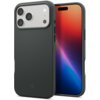 Ciemnozielone etui na telefon z trzema dużymi otworami na aparaty oraz mniejszymi na lampę i mikrofon, obok widoczny telefon z kolorowym ekranem. Na etui znajduje się subtelne logo producenta.