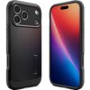 Na zdjęciu widoczne jest czarne etui na telefon z trzema dużymi otworami na aparaty oraz małą podpórką z napisem "SPIGEN". Obok etui znajduje się telefon z kolorowym gradientowym ekranem.