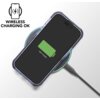 Na zdjęciu znajduje się smartfon w czarnym etui, leżący na bezprzewodowej ładowarce, z wyświetlonym na ekranie zielonym symbolem baterii i napisem "100% Charged". Obok widoczna jest ikona ładowania bezprzewodowego z napisem "WIRELESS CHARGING OK".
