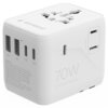 Biały adapter podróżny z logo "gembird" na górze, posiadający różne porty USB oznaczone jako A1, A2, C1, C2, C3 oraz napis "70W GaN technology" na boku. Na urządzeniu widoczna jest specyfikacja techniczna dotycząca wyjść, w tym wartości napięcia i prądu.