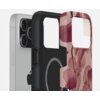 Na zdjęciu widoczne jest etui BURGA Tough MagSafe do Apple iPhone 17 Pro Max o nazwie "Tender Kiss", które ma wzór z różowymi kwiatami. Obok etui znajduje się telefon z trzema obiektywami aparatu.
