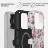Etui BURGA Tough MagSafe do Apple iPhone 17 Pro Alice przedstawione jest w dwóch częściach: wewnętrznej silikonowej i zewnętrznej twardej z różowym wzorem kwiatowym. Na zdjęciu widoczny jest także fragment telefonu oraz tekst: "DWUWARSTWOWA OCHRONA", "SIL