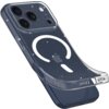 Przezroczysto-brokatowe etui na telefon z widocznym okrągłym wzorem MagSafe i logo Apple, dopasowane do modelu iPhone. Etui ma wycięcia na aparat i przyciski, a jego powierzchnia jest ozdobiona drobnymi, błyszczącymi elementami.