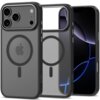 Na zdjęciu widoczne jest etui TECH-PROTECT MagEdge MagSafe do Apple iPhone 17 Pro Max w kolorze czarno-szarym, z okrągłym wzorem na tylnej części oraz wycięciami na aparat i przyciski. Na etui znajduje się logo producenta oraz napis "TECH-PROTECT".