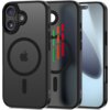 Na zdjęciu widoczne są trzy czarne, matowe etui na telefon z okrągłym wzorem i pionowym paskiem, jedno z nich ma kolorowe elementy w postaci pionowych kresek. Na etui znajduje się logo w kształcie jabłka oraz napis "TECH-PROTECT".