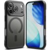Na zdjęciu widoczne jest czarne matowe etui na telefon z trzema dużymi otworami na aparaty oraz okrągłym wzorem MagSafe na tylnej części. Obok etui znajduje się telefon z wyświetlaczem pokazującym abstrakcyjną grafikę w odcieniach niebieskiego i zielonego