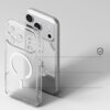 Przezroczyste etui z matowym wykończeniem, zaprojektowane dla Apple iPhone 17 Pro, z widocznym okrągłym wzorem na tylnej części, obok telefonu z trzema kamerami. W prawym dolnym rogu znajduje się ikona tarczy z haczykiem.