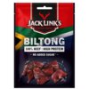 Czarne opakowanie z czerwonym logo "Jack Link's" i napisem "Protein Snacks" na tle flagi. Widoczny tekst: "Biltong 100% Beef | High Protein - No Added Sugar -", poniżej kawałki suszonej wołowiny.