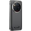 Czarny smartfon z teksturowaną obudową, posiada duży moduł aparatu z trzema obiektywami i napisem "SUPER PERFORMANCE HD CAMERA". Na dole obudowy widoczne jest logo "OUKITEL".