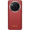 Czerwony smartfon z teksturą skóry na tylnej obudowie, posiada duży moduł aparatu z trzema obiektywami i napisem "SUPER PERFORMANCE HD CAMERA". Na dole obudowy widoczne jest złote logo "OUKITEL".