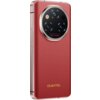 Czerwony smartfon z teksturą na obudowie, posiada duży okrągły moduł aparatu z trzema obiektywami i napisem "SUPER PERFORMANCE HD CAMERA". Na dole obudowy widnieje złote logo "OUKITEL".