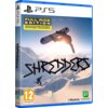 Okładka gry "Shredders: Full Ride Edition" na PS5 przedstawia snowboardzistę w powietrzu na tle ośnieżonych gór, z dużym napisem "SHREDDERS" na środku. W lewym górnym rogu znajduje się logo PS5, a poniżej żółty prostokąt z napisem "FULL RIDE EDITION" oraz