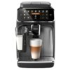 Ekspres do kawy z wyświetlaczem dotykowym, na którym widoczne są ikony różnych rodzajów kaw, takich jak espresso, cappuccino i latte macchiato, oraz napis "Enjoy!". Na ekspresie znajduje się logo "PHILIPS", a obok widać szklankę z przygotowanym latte macc