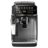 Ekspres do kawy z wyświetlaczem dotykowym, na którym widoczne są ikony różnych rodzajów kaw, takich jak espresso, cappuccino i latte macchiato, oraz napis "Please select drink". Na obudowie znajduje się logo "PHILIPS", a po lewej stronie zamontowany jest 