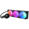 Na zdjęciu znajduje się chłodzenie wodne z trzema wentylatorami RGB, które świecą w różnych kolorach. Obok widoczny jest okrągły element z wyświetlaczem pokazującym napis "NZXT 32° Liquid".