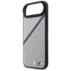 Szare etui do telefonu z perforowaną powierzchnią, ozdobione ukośnymi paskami w kolorach niebieskim, granatowym i czerwonym oraz metalowym logo "M" w dolnym rogu. Na etui widoczne jest również okrągłe logo BMW.