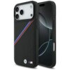 Czarne etui na telefon z perforowanym wzorem i ukośnymi paskami w kolorach niebieskim, granatowym i czerwonym, z metalowym logo "M" w dolnym rogu. Obok etui widoczny jest telefon z ciemnym ekranem.