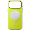 Zielone etui na telefon z dużym, okrągłym elementem na środku, przypominającym ładowarkę MagSafe. Etui ma wycięcie na aparat w górnej części.