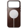 Brązowe etui skórzane z dużym, okrągłym elementem MagSafe na środku, przeznaczone do telefonu Apple iPhone 17 Pro Max. Produkt wykonany jest z gładkiej skóry, z widocznymi przyciskami bocznymi.
