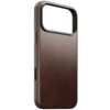 Brązowe etui wykonane z gładkiej skóry, z dużym wycięciem na aparat i przyciskami po bokach. Produkt jest przeznaczony do telefonu Apple iPhone 17 Pro Max i obsługuje technologię MagSafe.